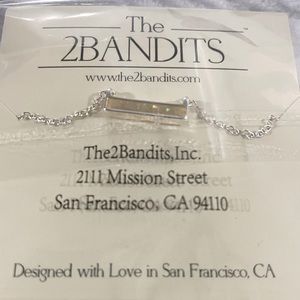 The 2Bandits Necklace NWT